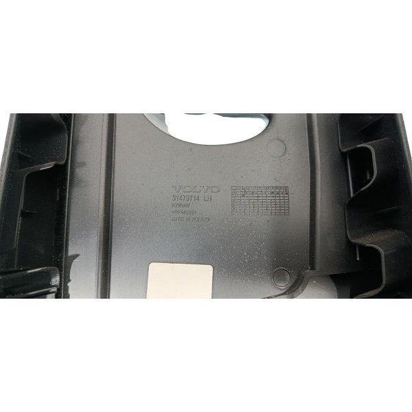 Acabamento Coluna Posterior Esquerda Volvo Xc40 2018 2.0 Preto