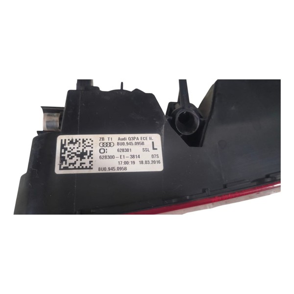 Refletor Parachoque Traseiro Audi Q3 2018 (detalhe) Vermelho