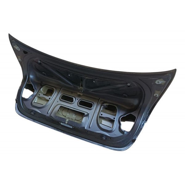 Tampa Traseira Bmw 320i 2013 (detalhe) Preto