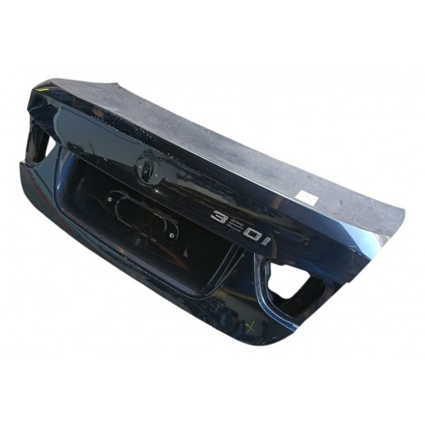 Tampa Traseira Bmw 320i 2013 (detalhe) Preto