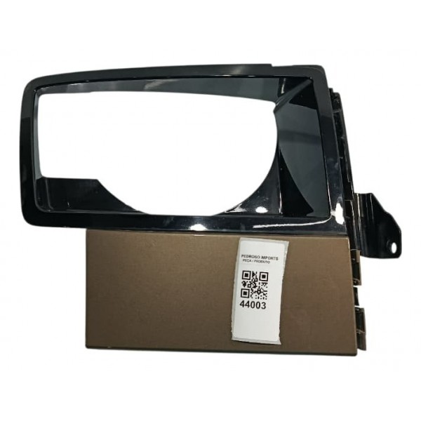 Acabamento Moldura Lanterna Direita Land Rover Defender 2020 Preto