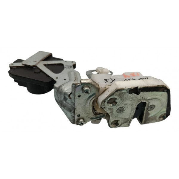 Fechadura Porta Traseira Esquerda Mitsubishi Tr4 2010