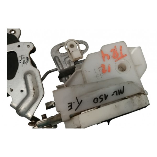 Fechadura Porta Traseira Esquerda Mitsubishi Tr4 2010