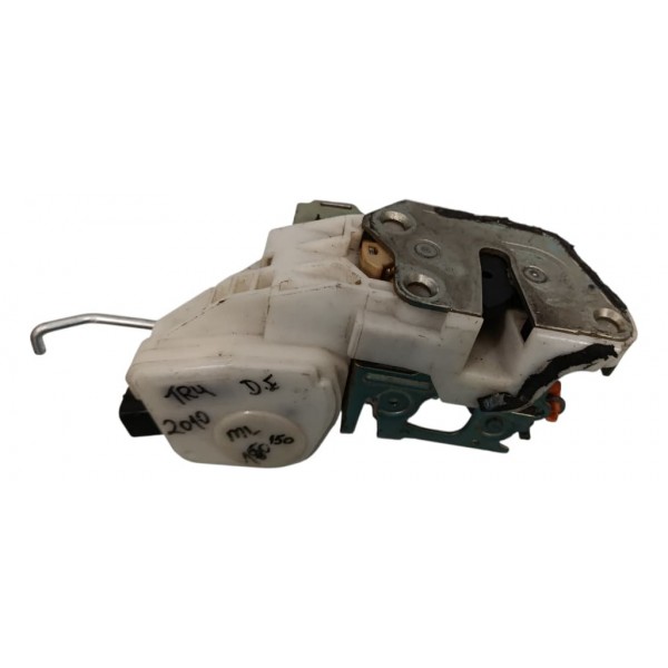 Fechadura Porta Dianteira Esquerda Mitsubishi Tr4 2010