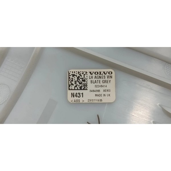 Capa Acabamento Lateral Traseiro Esquerdo Volvo S60 2020 Preto