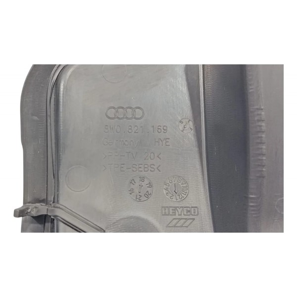 Defletor Acabamento Paralama Dianteiro Esq. Audi A4 2018 Preto