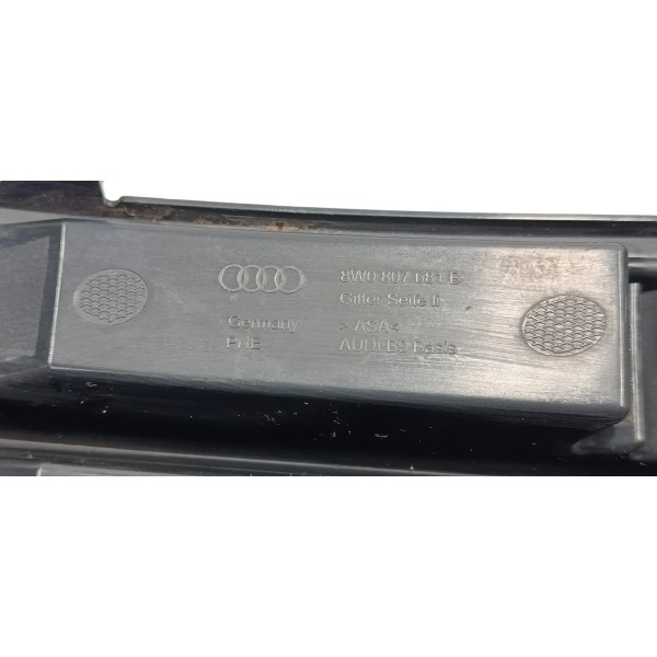 Grade Farol Milha Esquerdo Audi A4 2018 Preto Esquerdo