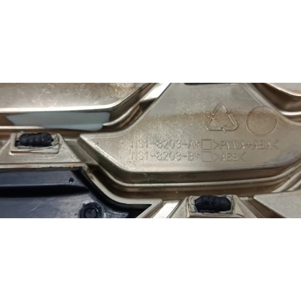 Grade Frontal Superior Ford Territory 1.5 2025 Preto Brilhante