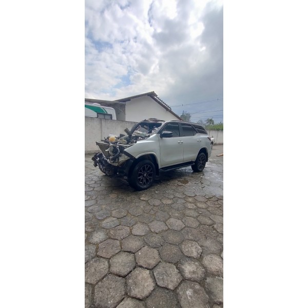 SUCATA TOYOTA HILUX SW4 GRS A4MD
