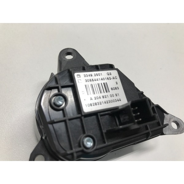 Comando Som Do Volante Mercedes A2048210051