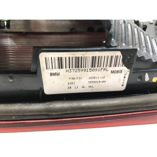 Sinaleira Traseira Esquerda Capô Bmw 335 2013 - Esquerdo