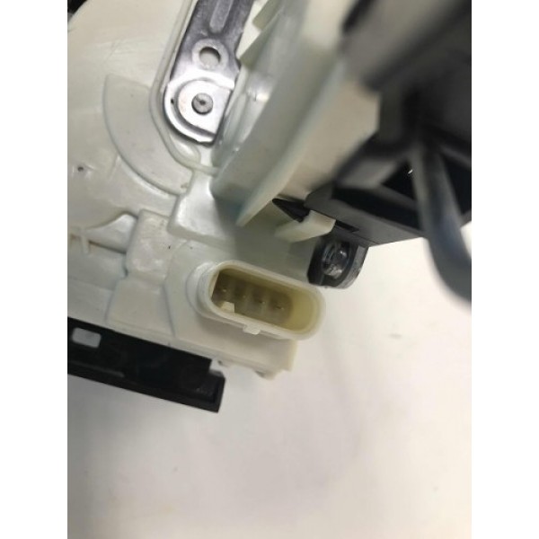 Fechadura Dianteira Esquerda Mercedes-benz A200 2017