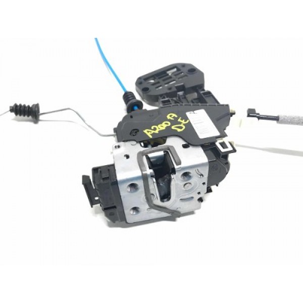 Fechadura Dianteira Esquerda Mercedes-benz A200 2017