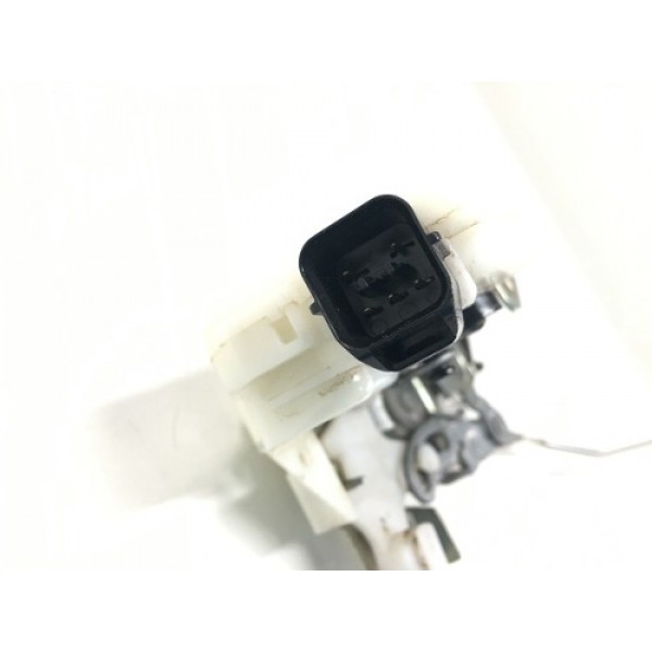 Fechadura Traseira Esquerda Tr4 2012