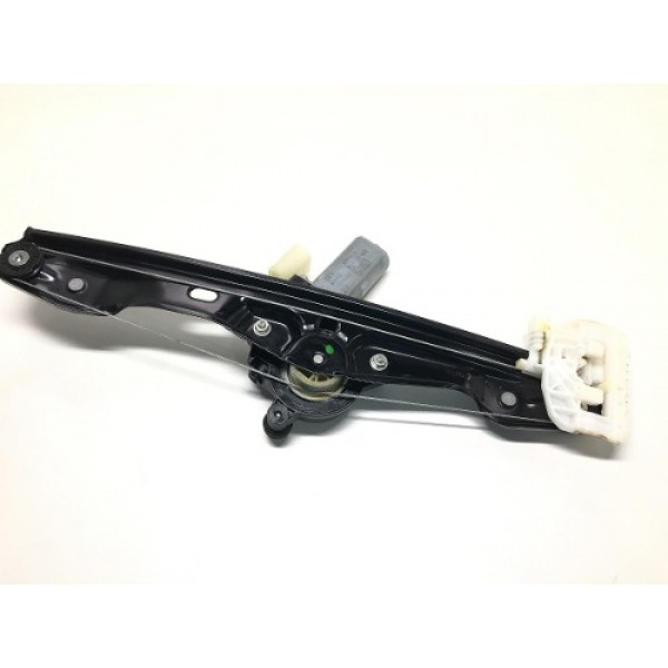 Maquina De Vidro Traseira Direita Bmw 125 2014