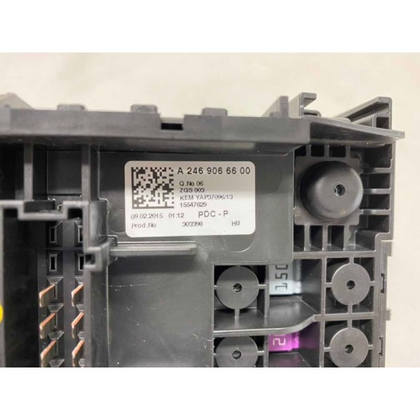 Caixa De Fusível Mercedes-benz A200 2016 A2469066600