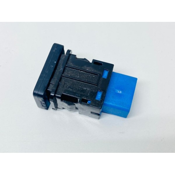 Botão Fechamento Capô Traseiro Mitsubishi Outlander Gt 2016