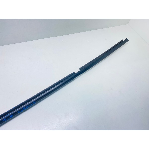 Pestana Externa Porta Traseira Esq Toyota Corolla Hybrid 20