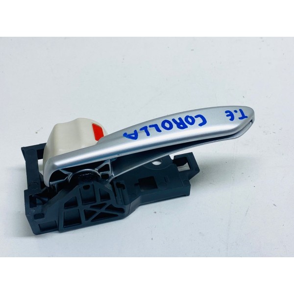 Maçaneta Interna Porta Traseira Esq Toyota Corolla Hybrid 20 Traseira