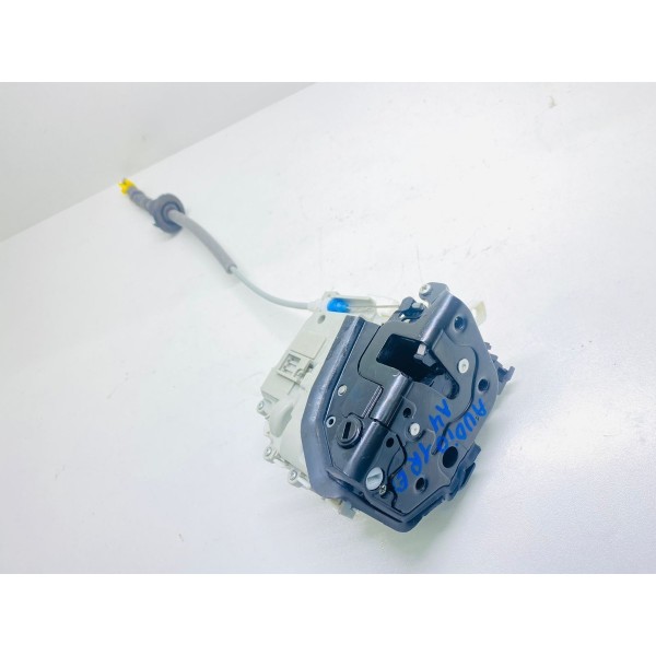 Fechadura Traseiro Esquerda Audi A4 A5 2.0 Tfsi 2018