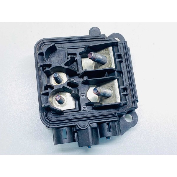 Distribuidor Energia Mercedes-benz C200 W205 2016