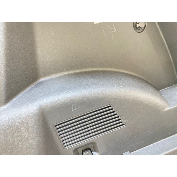 Acabamento Porta Malas Esquerdo Chery Tiggo 5x 2020