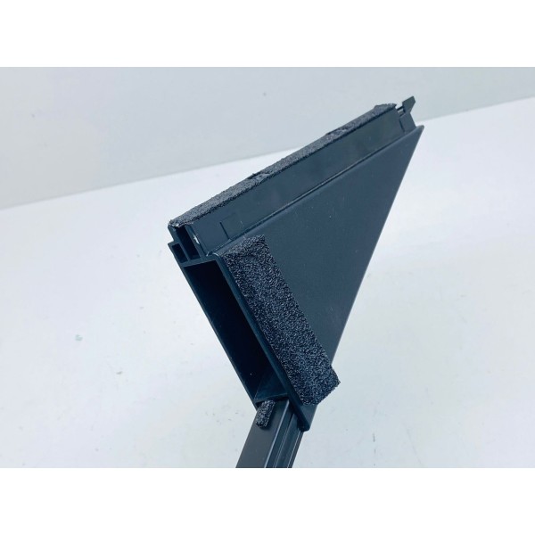 Guia Vidro Traseira Esquerda Chery Tiggo 5x 2020 J686201110