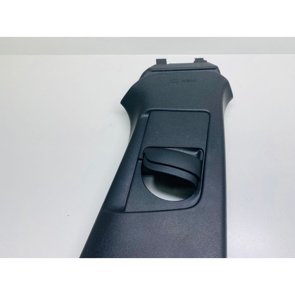 Acabamento Coluna Direito Volvo V40 Cross Country T4 2018