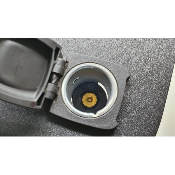 Acabamento Com Carregador Traseiro Entrada 12v Equinox 2019