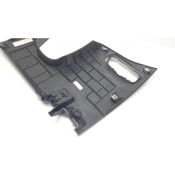 Acabamento Painel Com Botão De Abertura Do Capô Equinox 2018