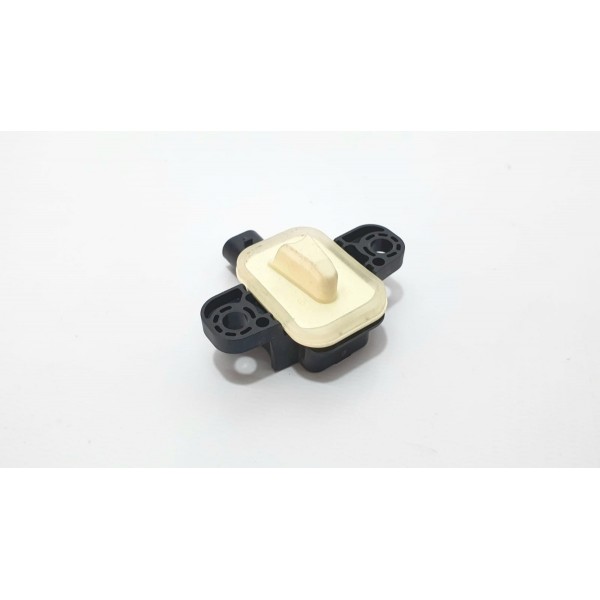 Sensor Impacto Lateral Mercedes Benz A 200 2015  A1668210351