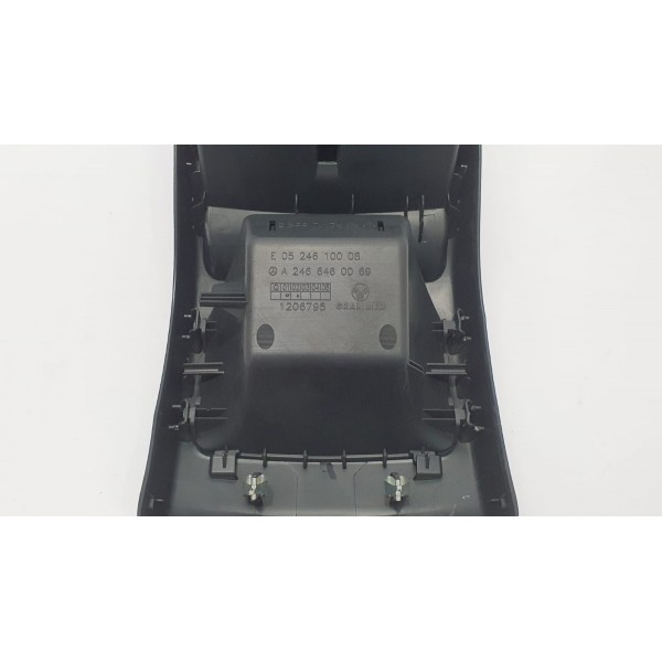 Acabamento Central Traseiro Mercedes Benz A 200 2015 