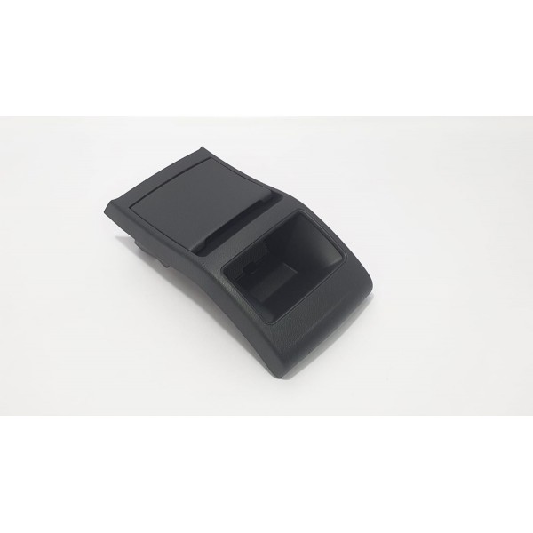 Acabamento Central Traseiro Mercedes Benz A 200 2015 