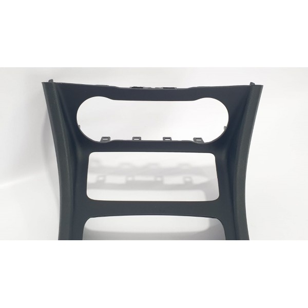 Moldura Console Central Mercedes Benz A200 2015 Com Detalhes