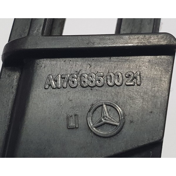 Guia Do Parachoque Traseiro Esquerdo Mercedes Benz A200 2015