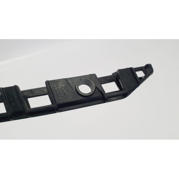 Guia Do Parachoque Traseiro Esquerdo Mercedes Benz A200 2015