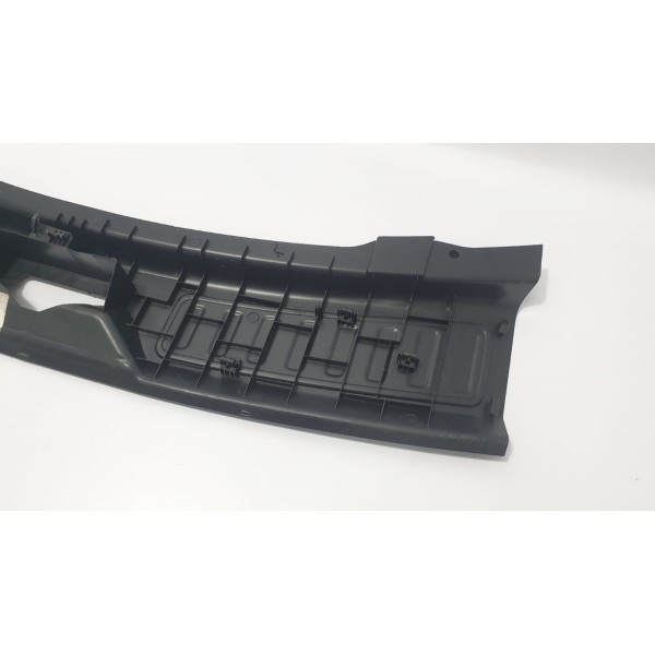 Acabamento Tampa Traseira Land Rover Discovery 2015 C/ Det