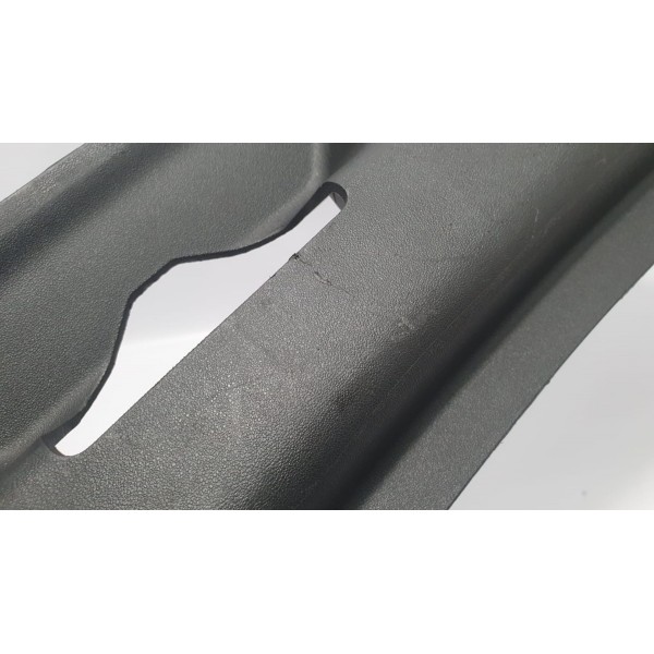 Acabamento Tampa Traseira Land Rover Discovery 2015 C/ Det