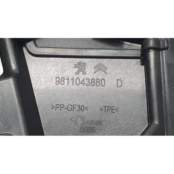 Acabamento Peugeot 3008 1.6 Thp 2018 Cód. 9811043880