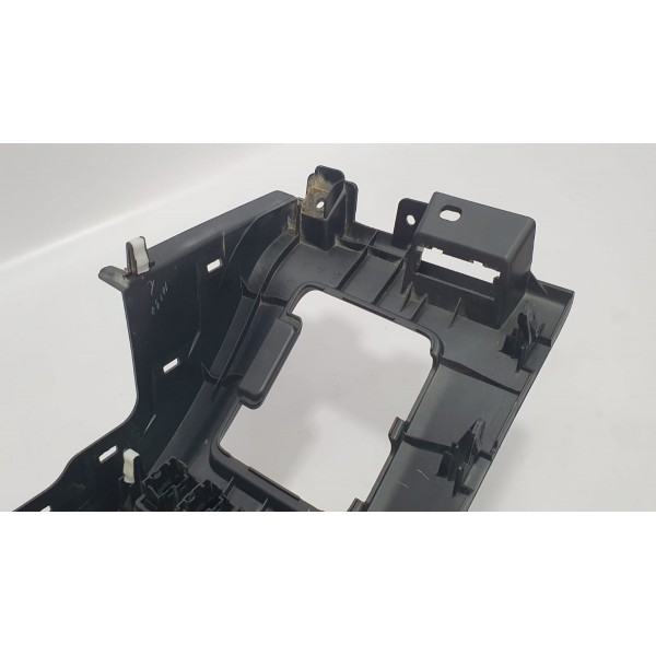 Acabamento Painel Caixa Fusíveis Mitsubishi Eclipse Cross 19