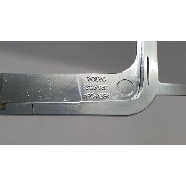 Moldura Cromada Painel Central Volvo V60 2014  Cód. 31267052
