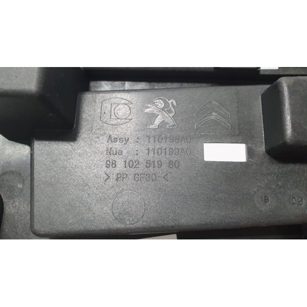 Suporte Console Central Peugeot 3008 1.6 Thp 2018 9810251980