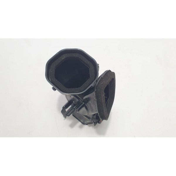 Canal Duto De Ar Difusor Esquerdo Mercedes Benz C200 2016