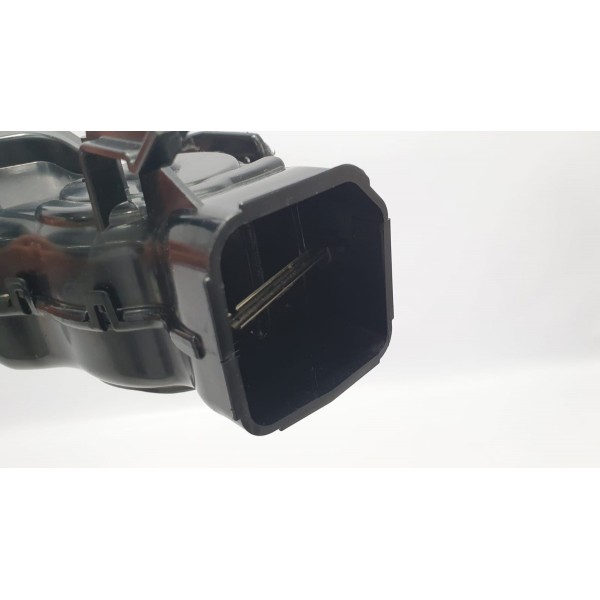 Canal Duto De Ar Difusor Esquerdo Mercedes Benz C200 2016