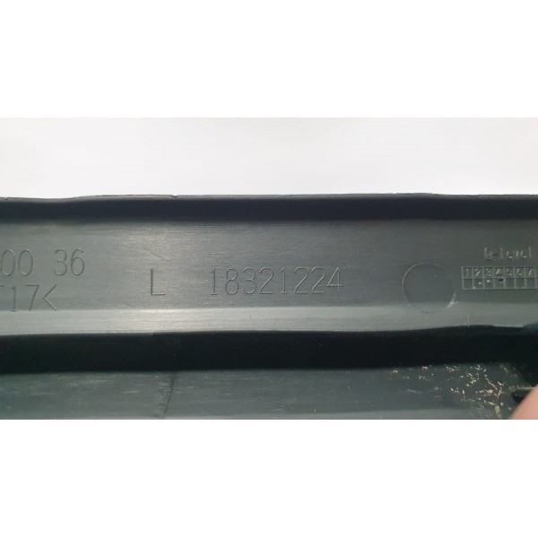 Acabamento Soleira Esquerda Mercedes Benz C200 2016