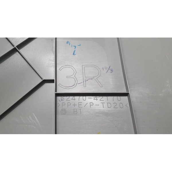 Acabamento Interno Vidro Lateral Tras Direito Rav4 Hybrid 20