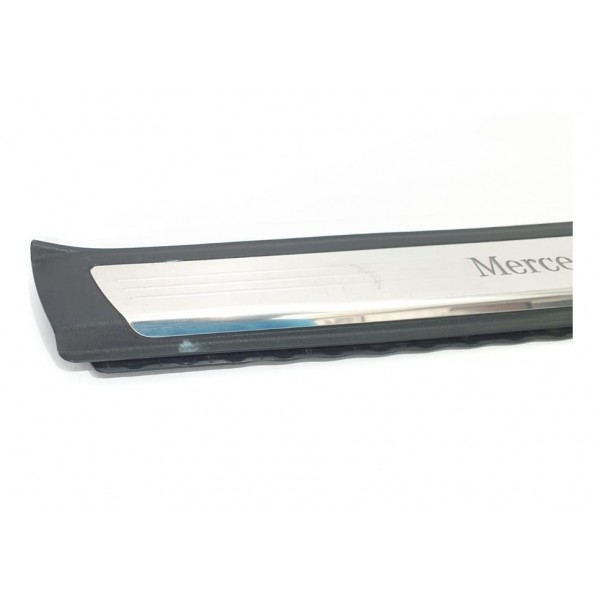 Soleira Porta Direita Mercedes Slc 300 2017 Cód. A1726801400