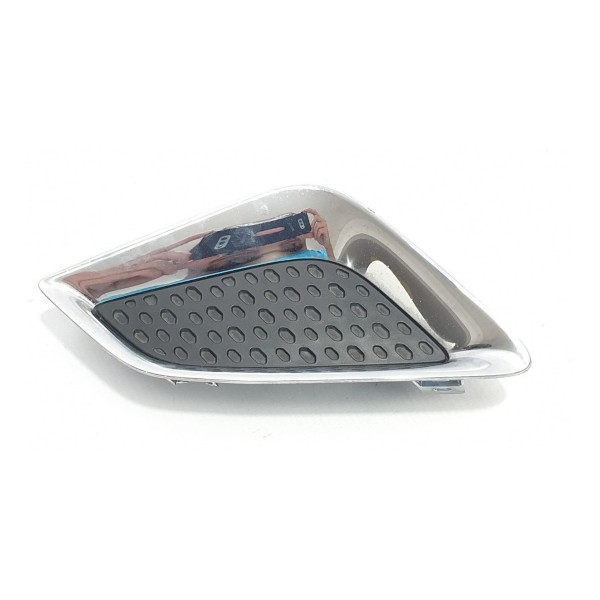 Acabamento Aplique Parachoque Tras Dir Outlander 3.0 18 Det.