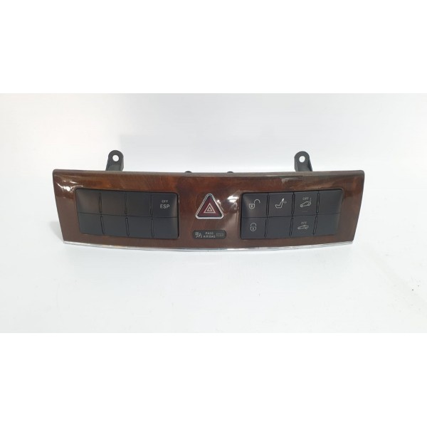 Botão De Alerta Com Moldura Mercedes Benz C200 2006 