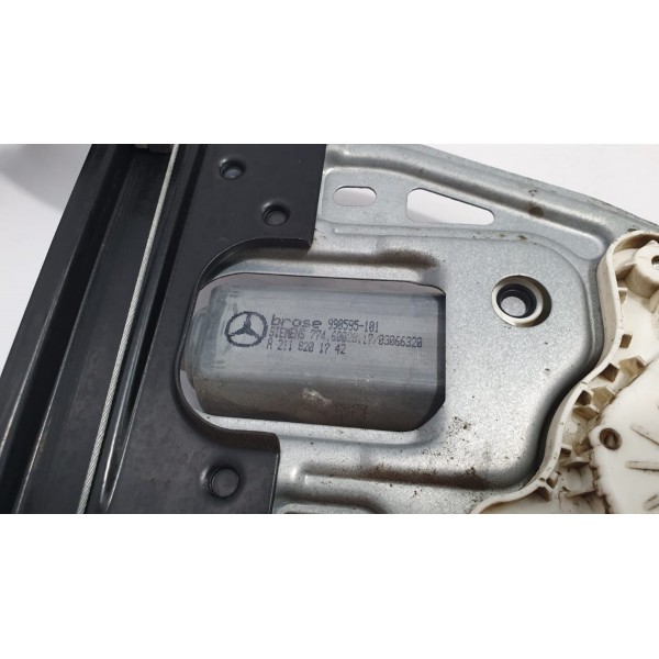 Máquina De Vidro Dianteira Direita Mercedes Benz C200 2006